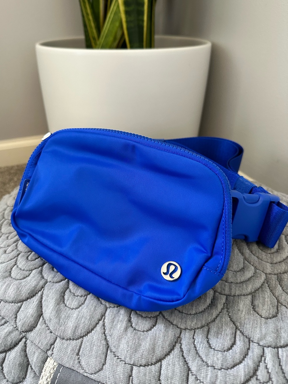NWOTđź’™Lululemon Everywhere Belt Bag 1L Blue - Picture 2 of 8